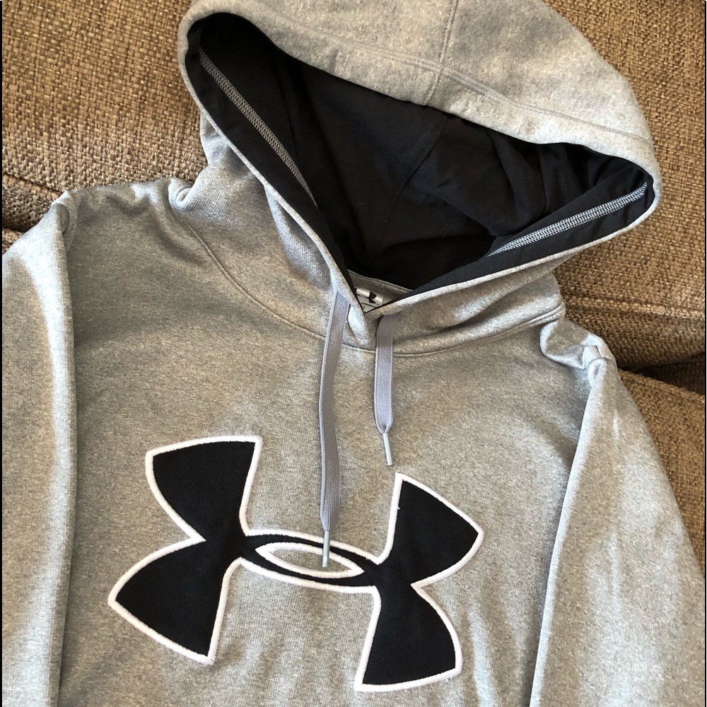 Under Armour Sweatshirt